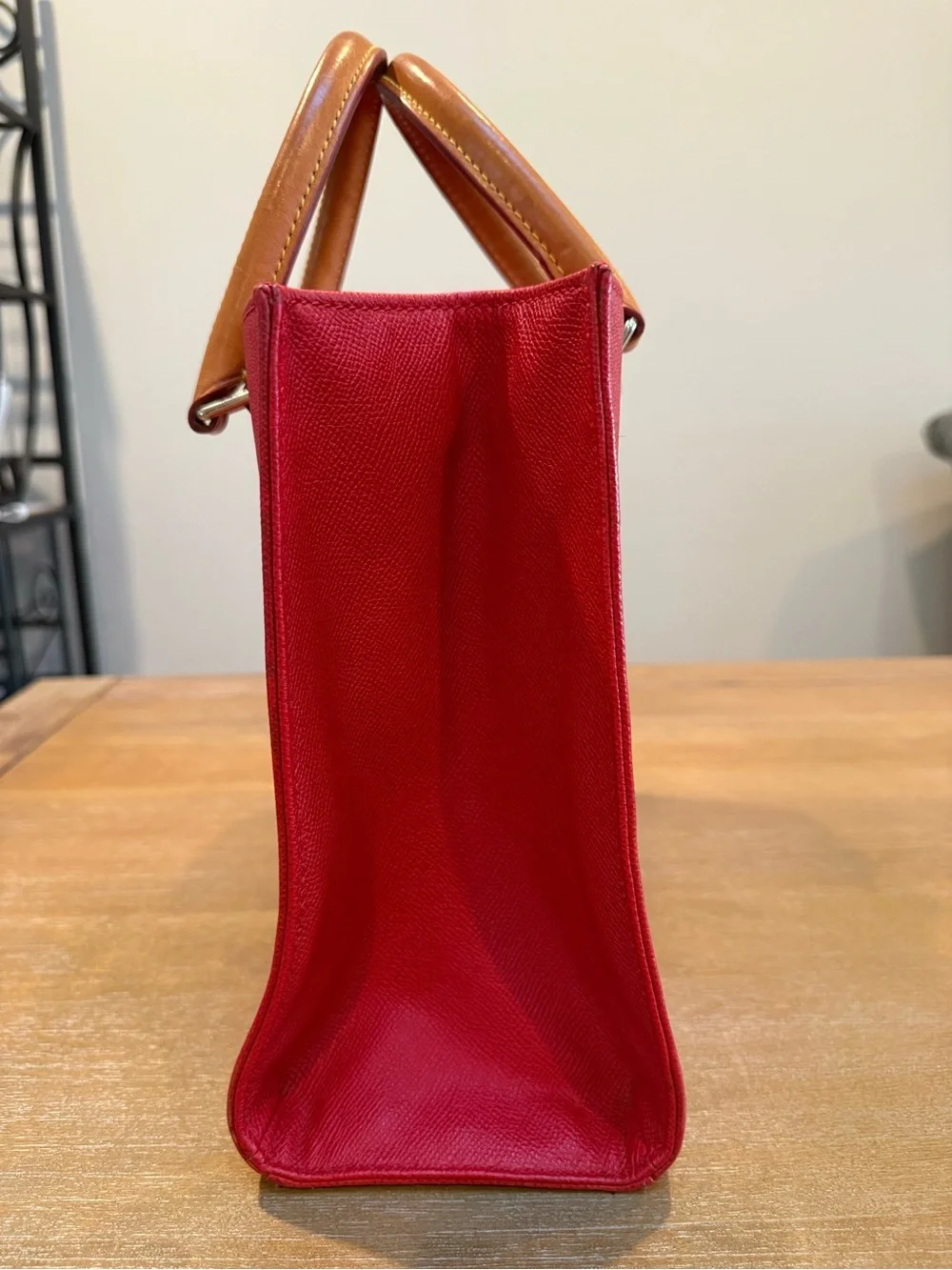 Dooney & Bourke magnetic snap